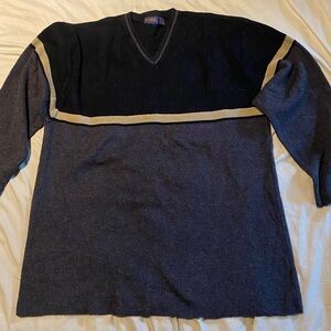 Elegant V-Neck Sweater in Black and Gray